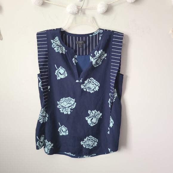J.Crew Navy Blue Floral Sleeveless Shirt Size 4 - Picture 5 of 9